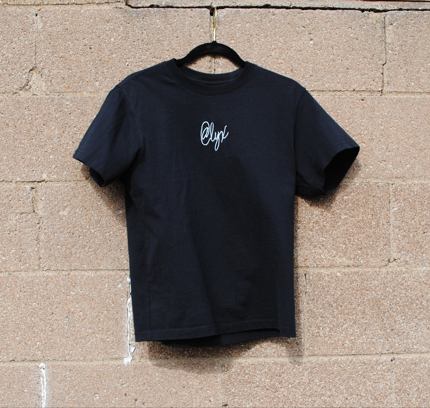 @lyx Black Tee