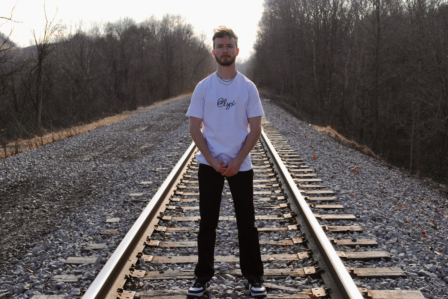 @lyx White Tee