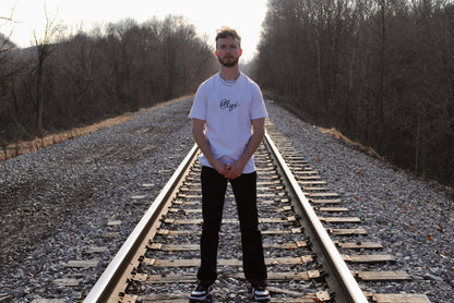 @lyx White Tee